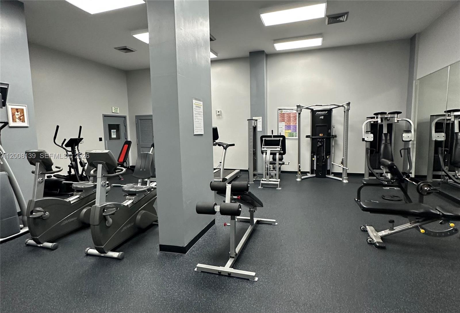 WINSTON TOWERS 500 CONDO - Residential