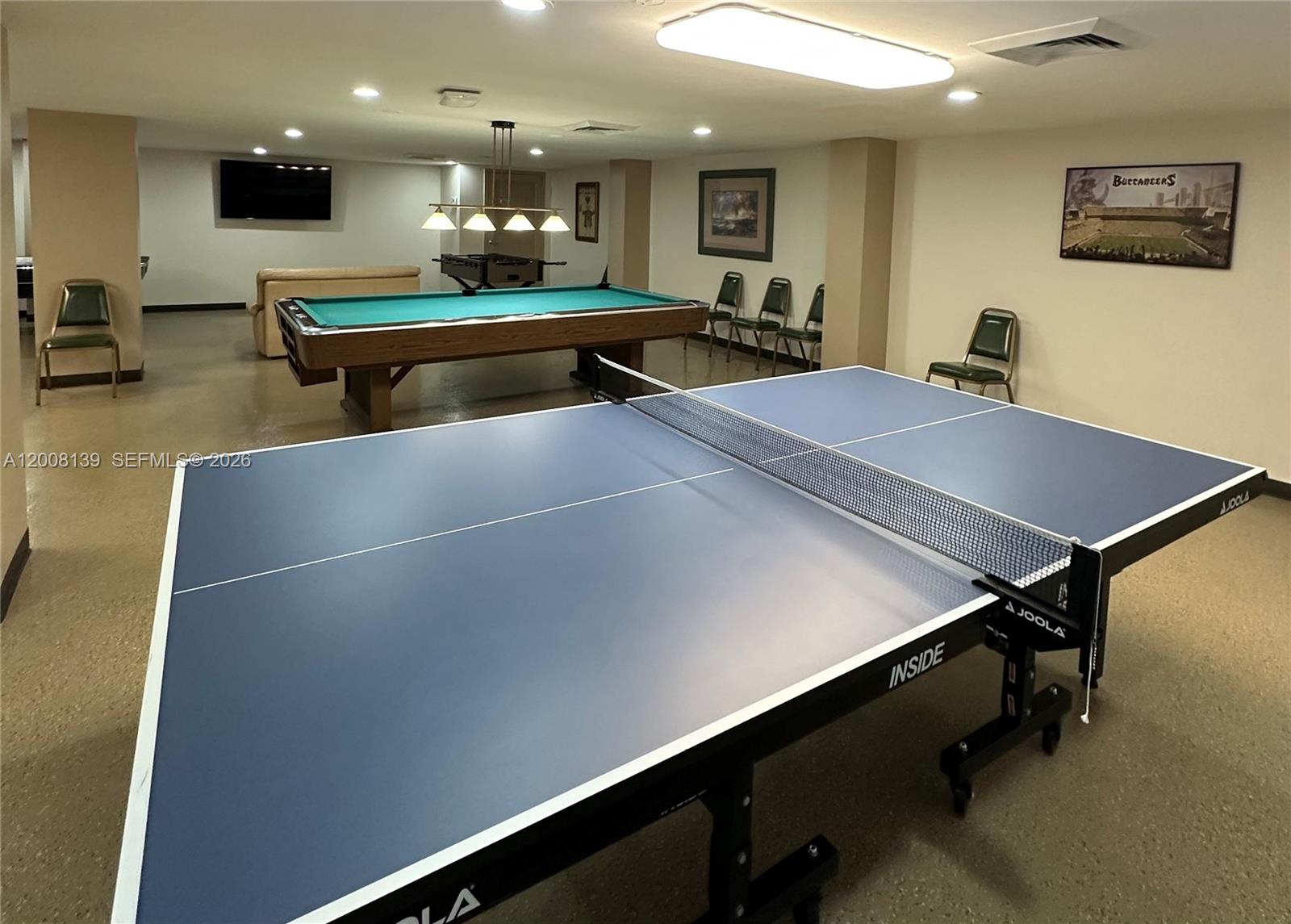 WINSTON TOWERS 500 CONDO - Residential