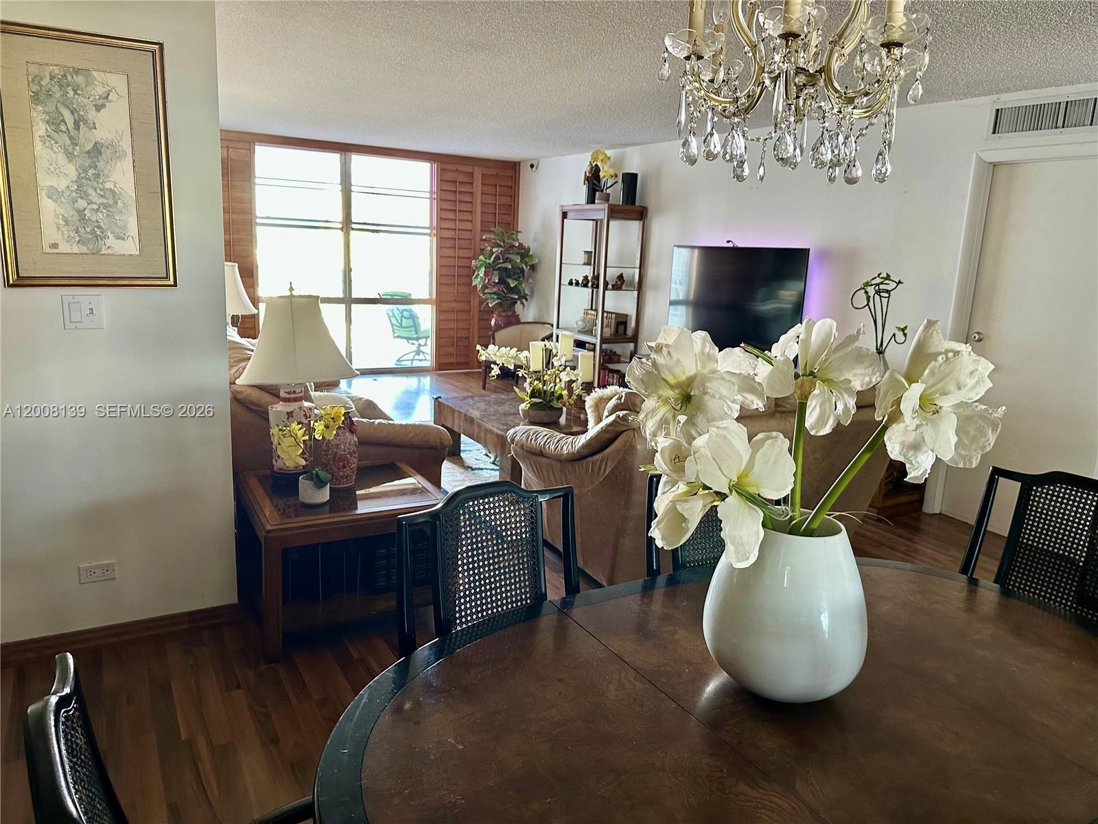 WINSTON TOWERS 500 CONDO - Residential