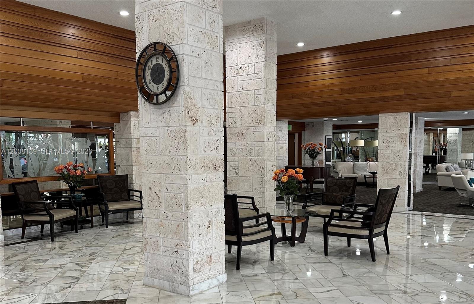 WINSTON TOWERS 500 CONDO - Residential