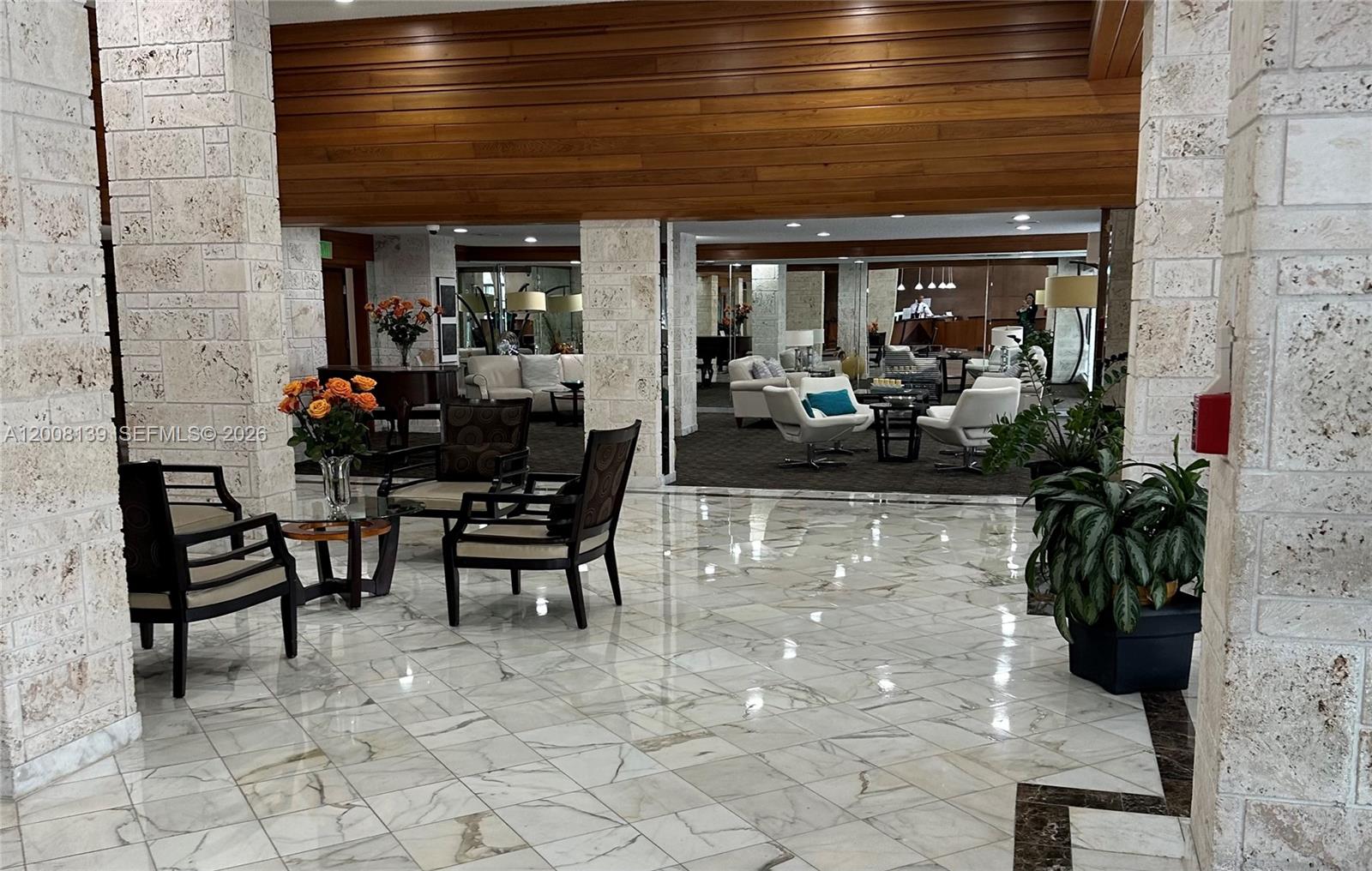 WINSTON TOWERS 500 CONDO - Residential