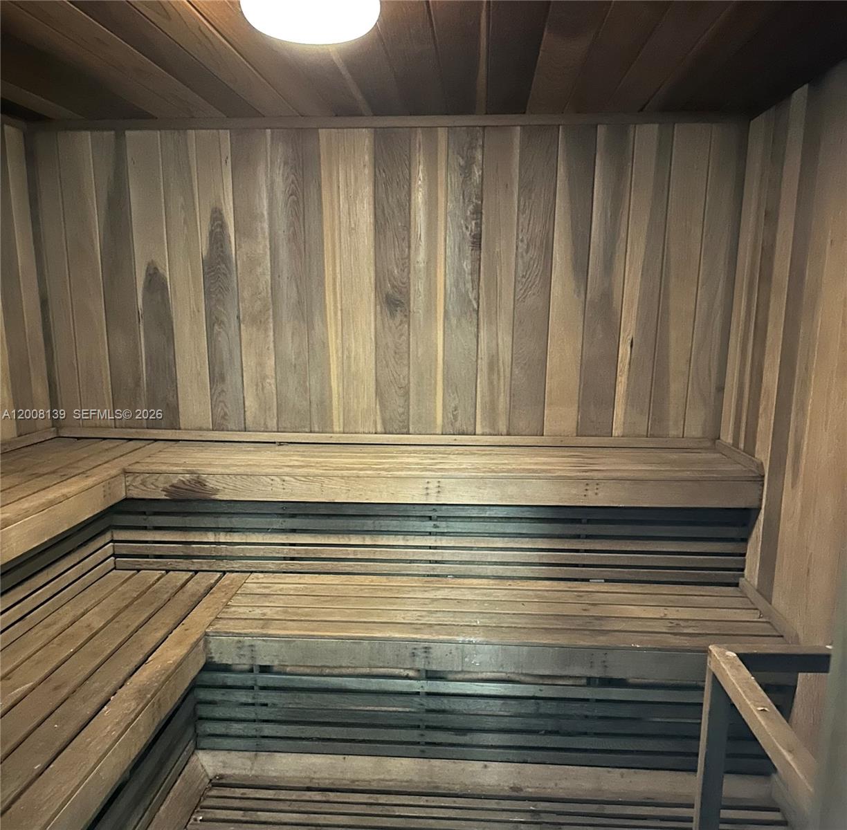 WINSTON TOWERS 500 CONDO - Residential