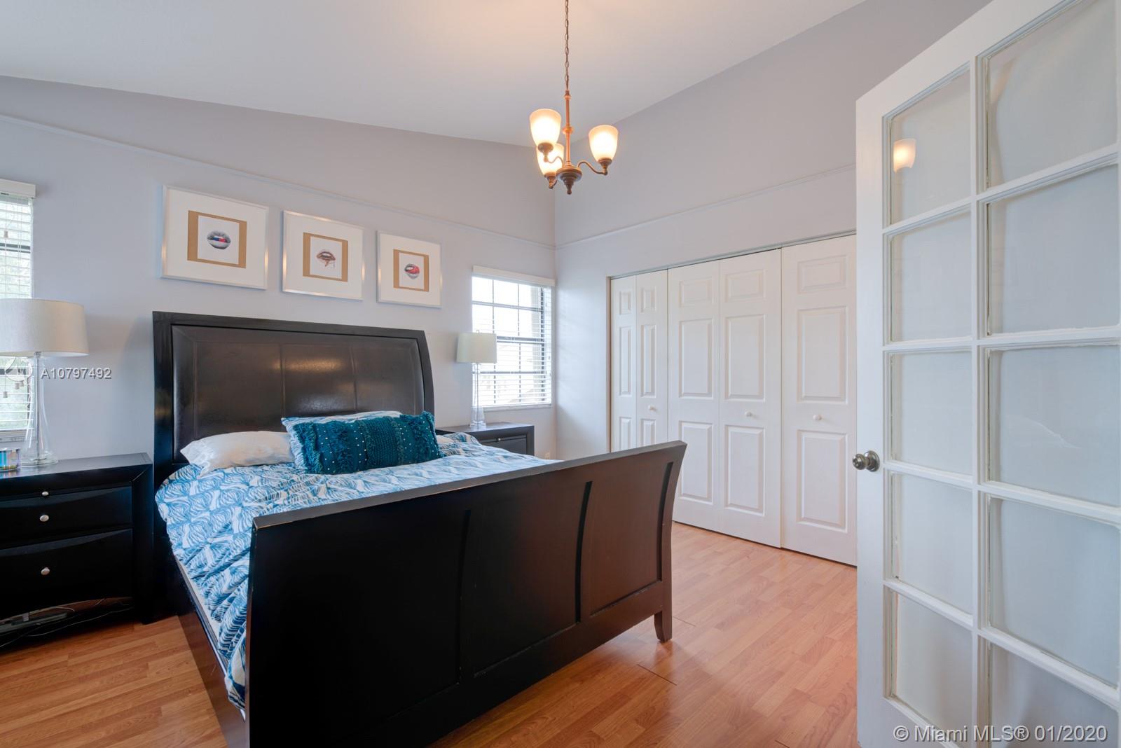 HOST CROSSINGS - Residential