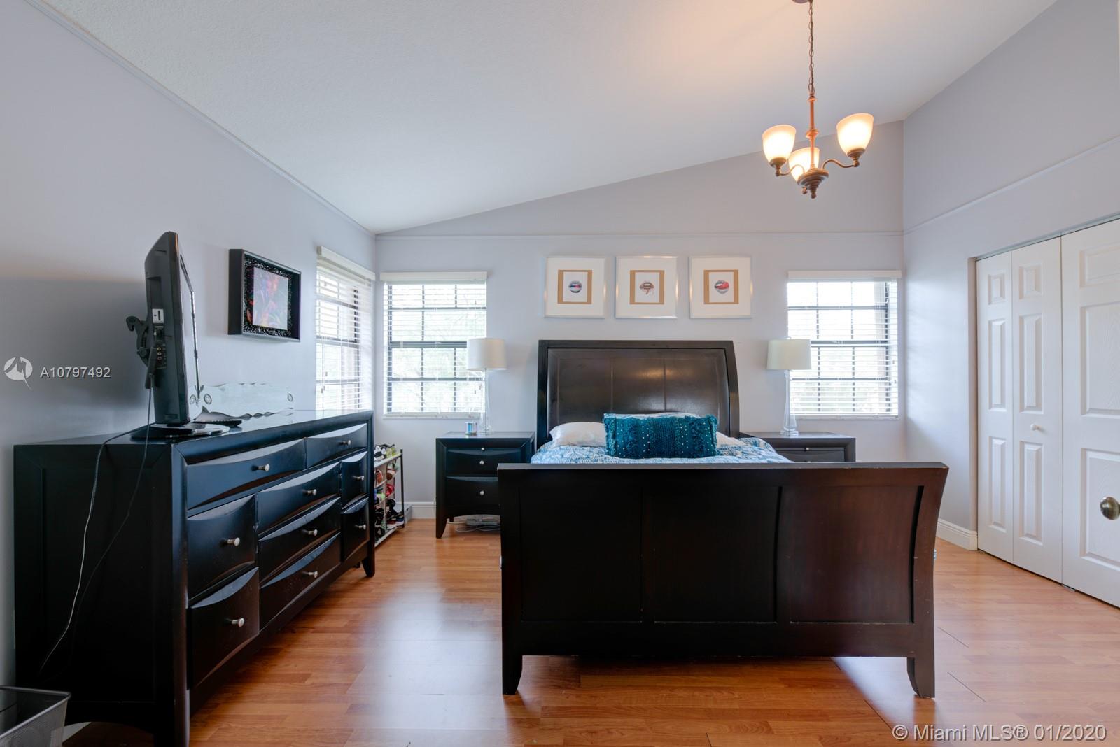 HOST CROSSINGS - Residential