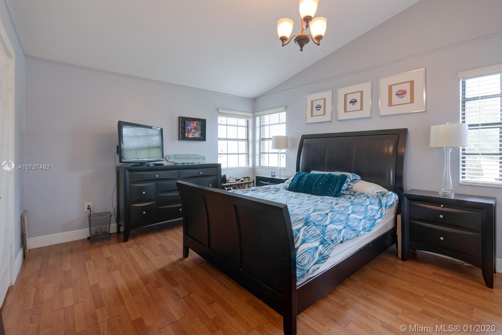 HOST CROSSINGS - Residential