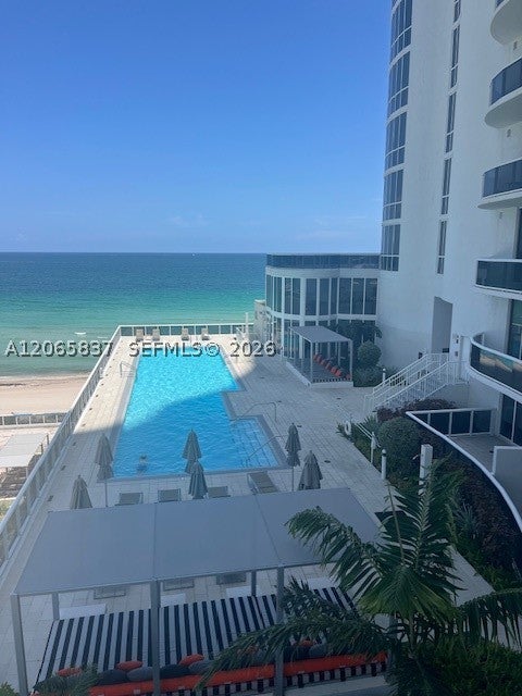 15901 Collins Ave 604