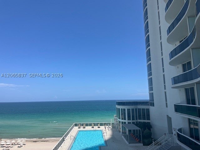 15901 Collins Ave 604