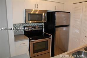 ROYAL POINCIANA CONDO - Residential Lease