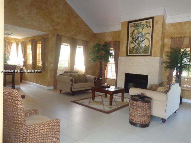 ROYAL POINCIANA CONDO - Residential Lease
