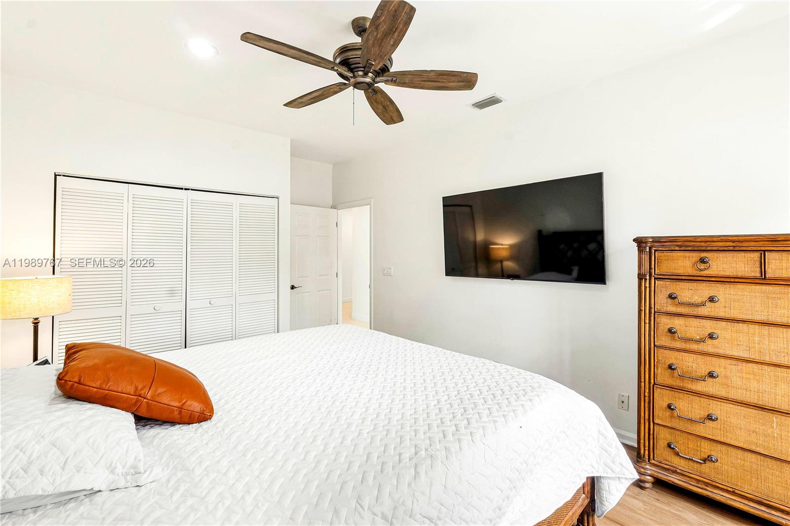 VILLAS OF IRONHORSE - Residential