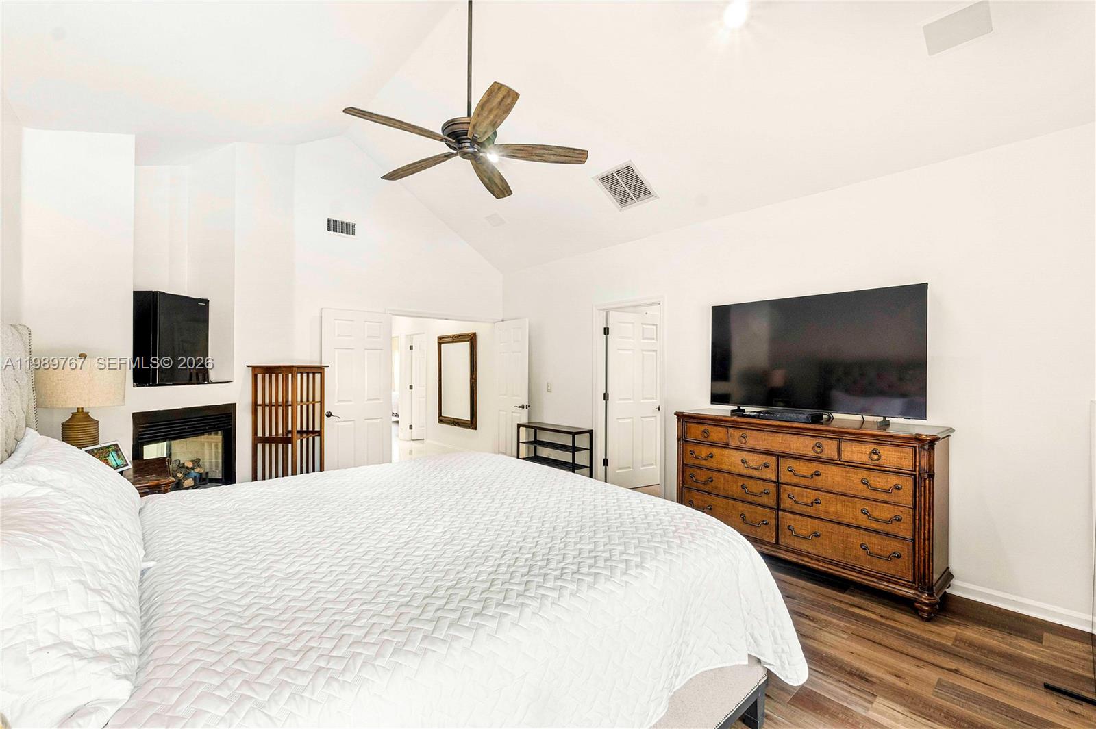 VILLAS OF IRONHORSE - Residential