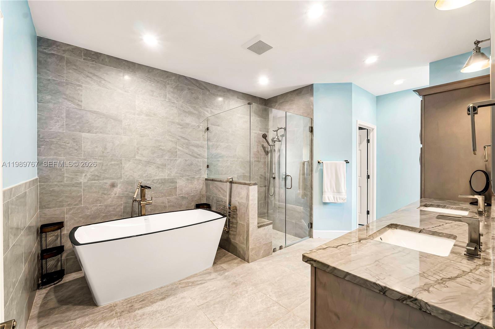 VILLAS OF IRONHORSE - Residential