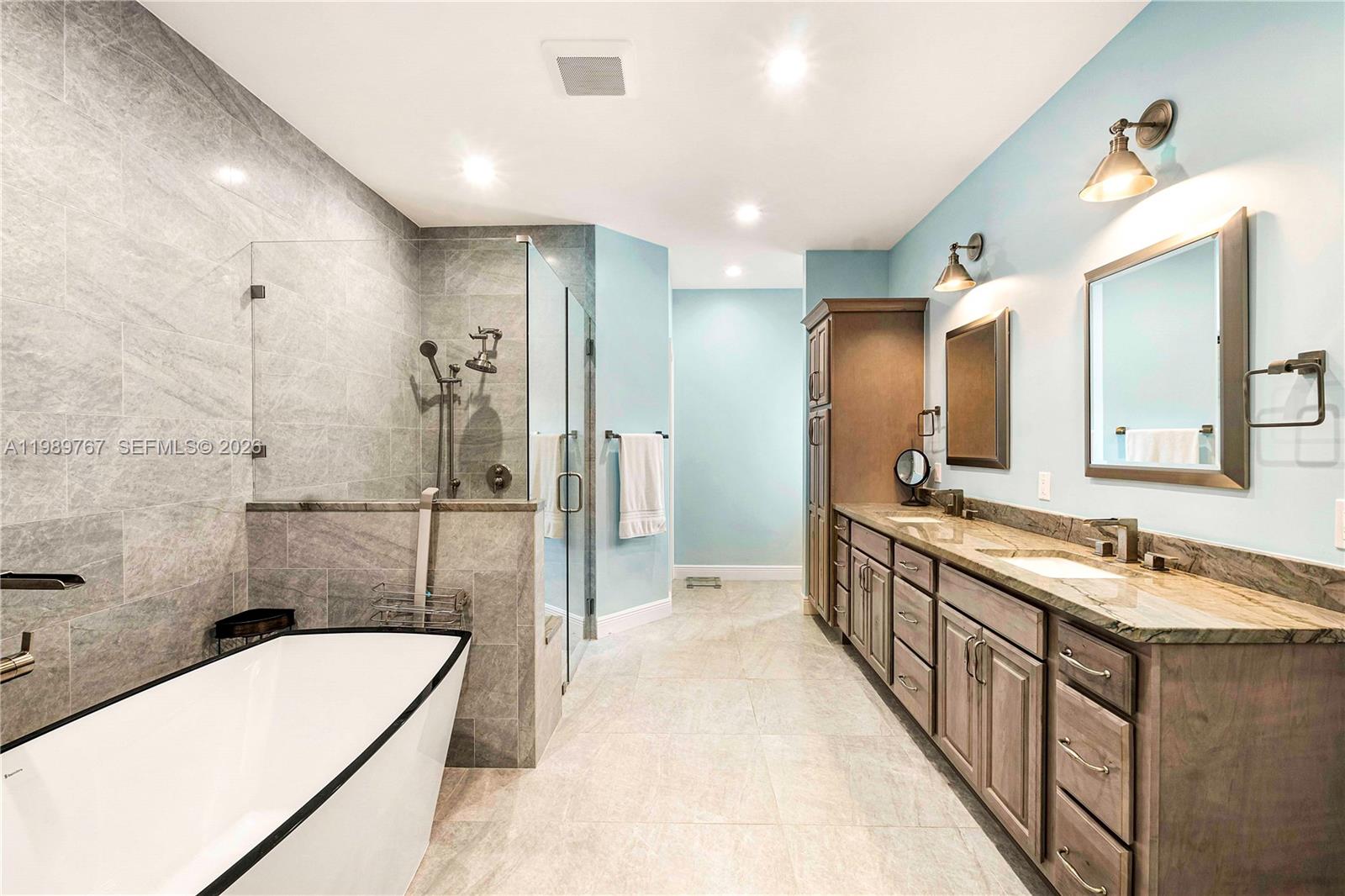 VILLAS OF IRONHORSE - Residential