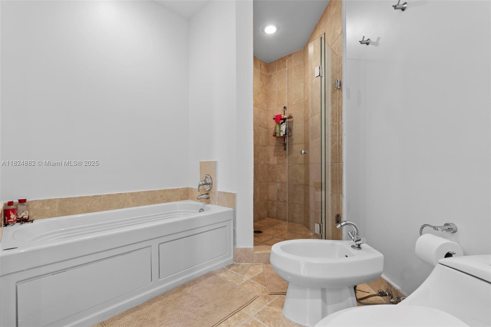 TRUMP ROYALE CONDO - Residential