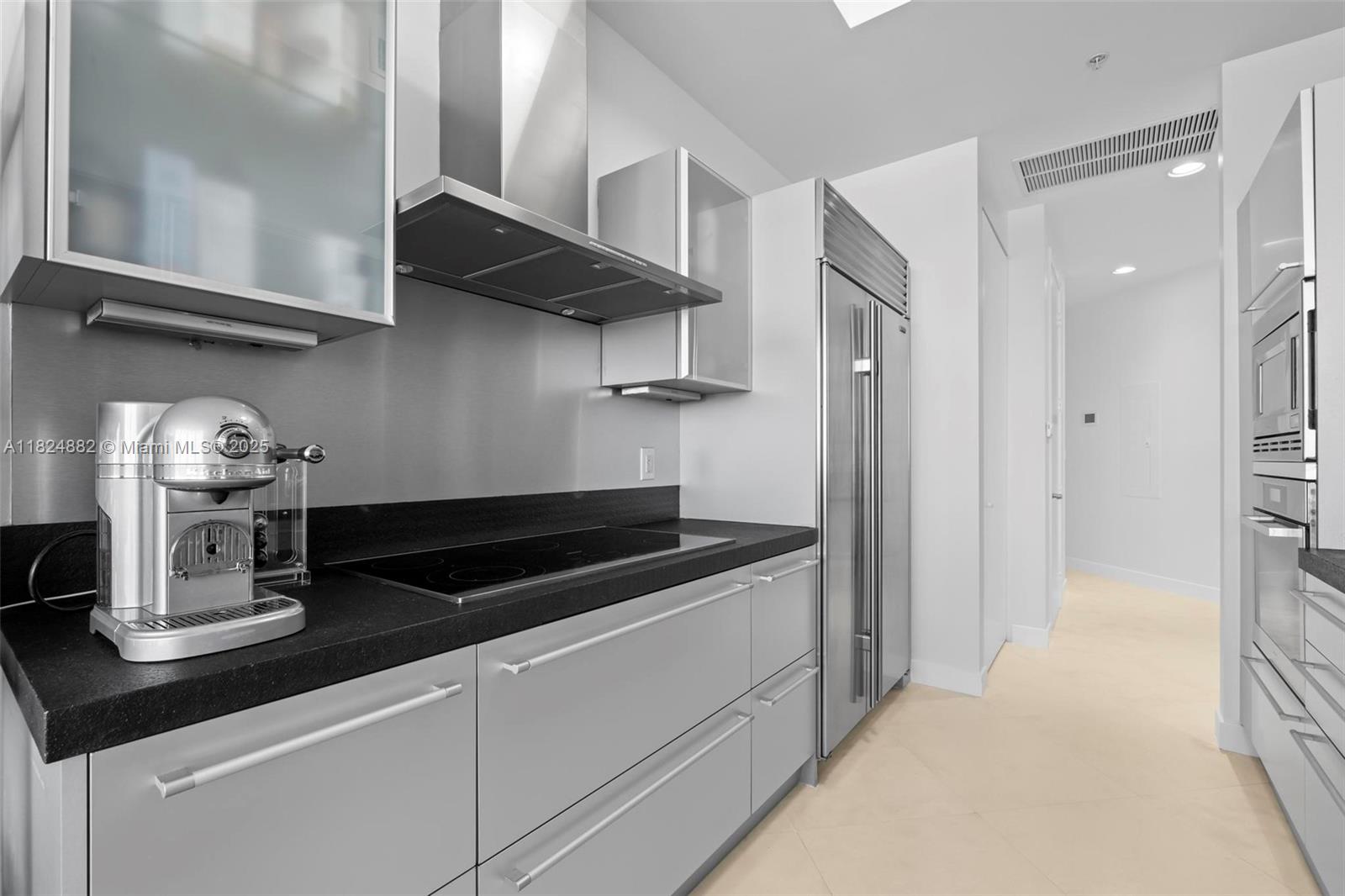 TRUMP ROYALE CONDO - Residential