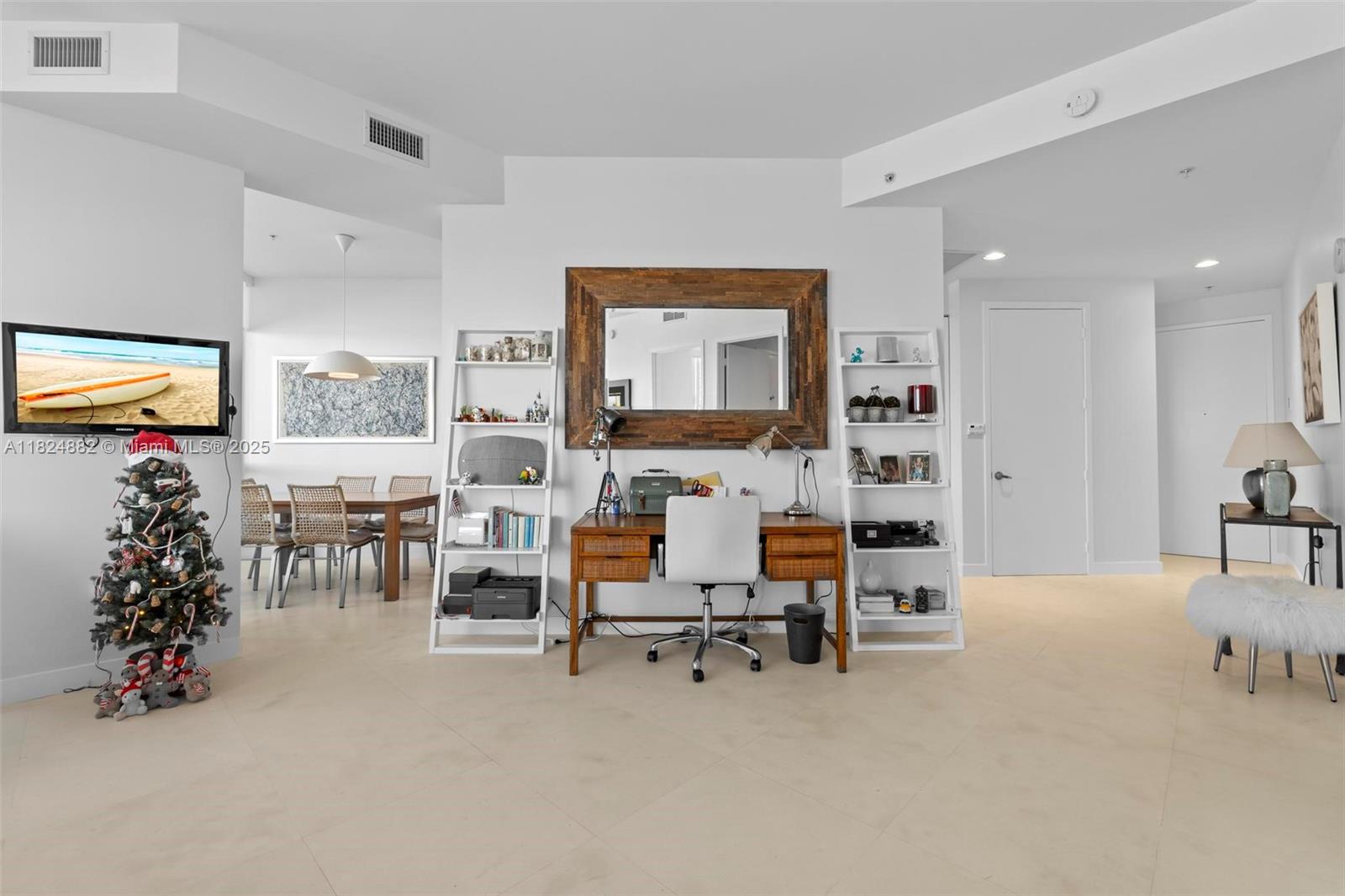 TRUMP ROYALE CONDO - Residential