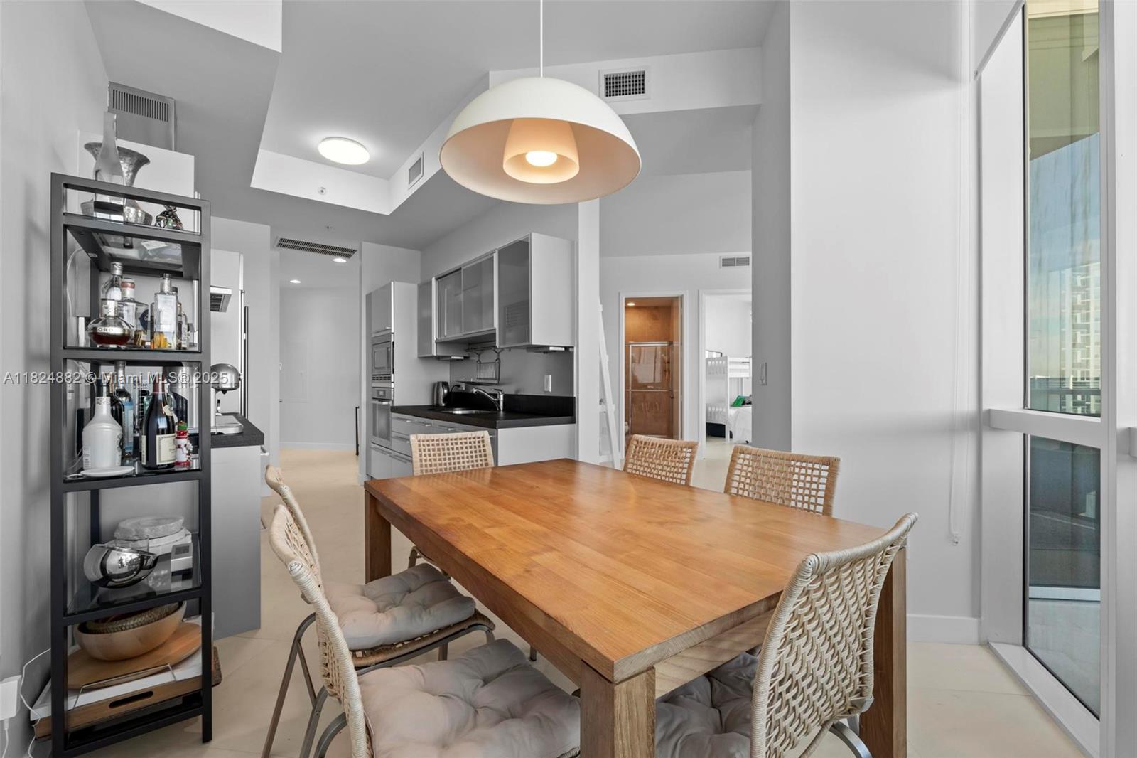 TRUMP ROYALE CONDO - Residential