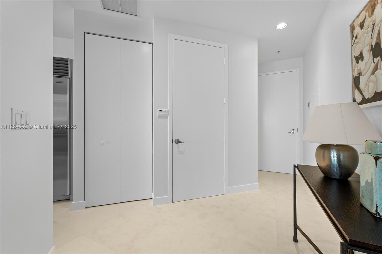 TRUMP ROYALE CONDO - Residential