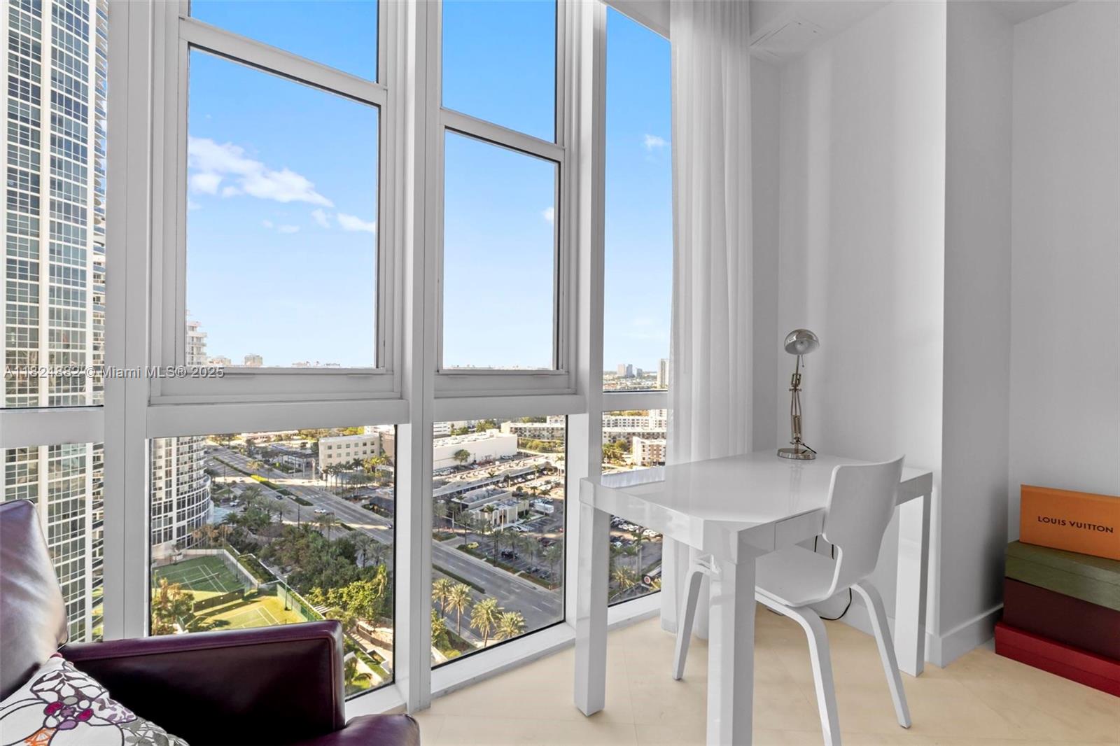 TRUMP ROYALE CONDO - Residential