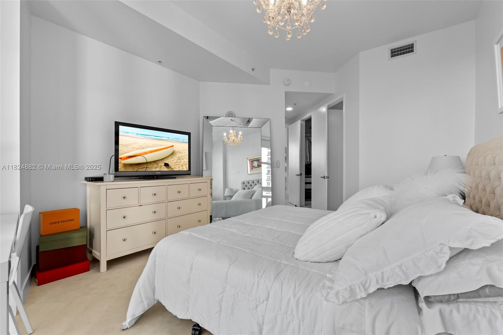 TRUMP ROYALE CONDO - Residential