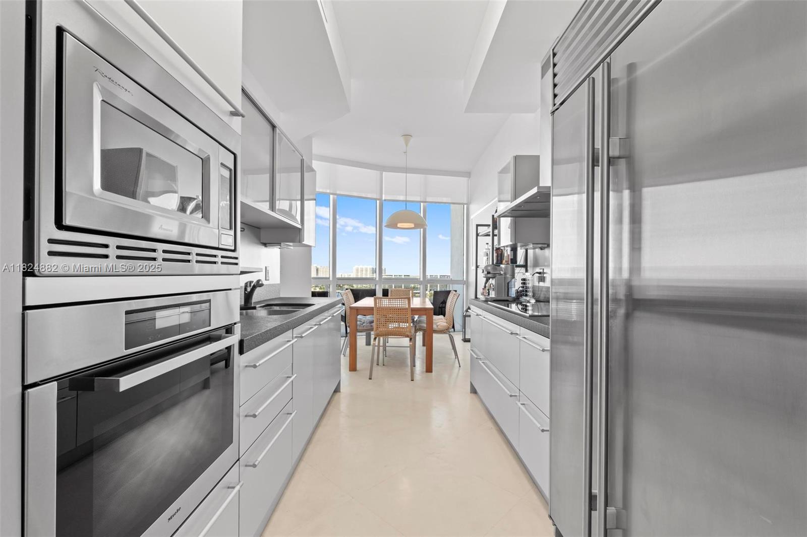 TRUMP ROYALE CONDO - Residential