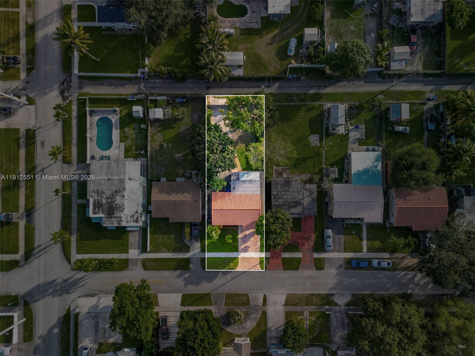 HOLLYWOOD PARK - Residential Lease