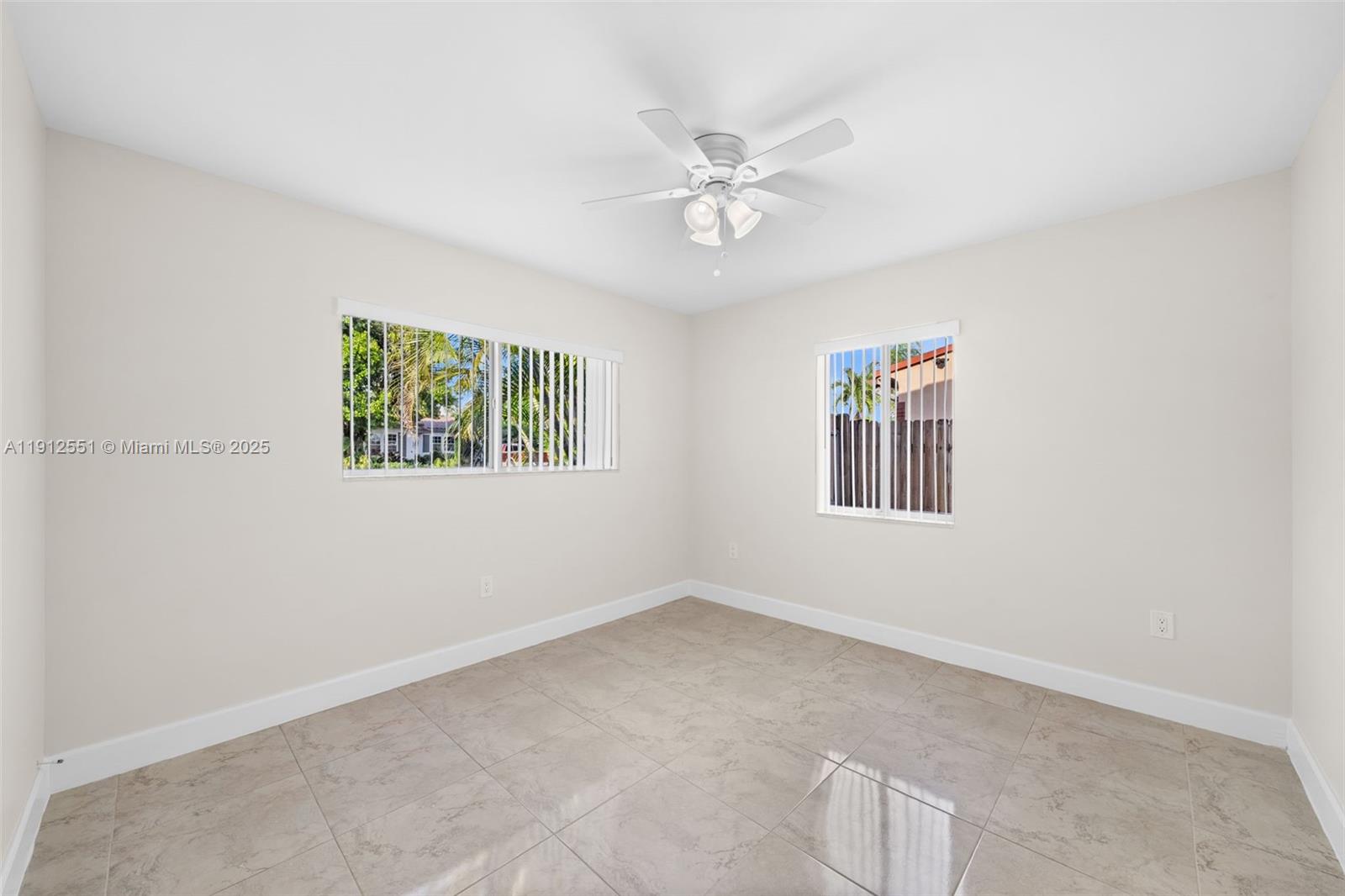 HOLLYWOOD PARK - Residential Lease