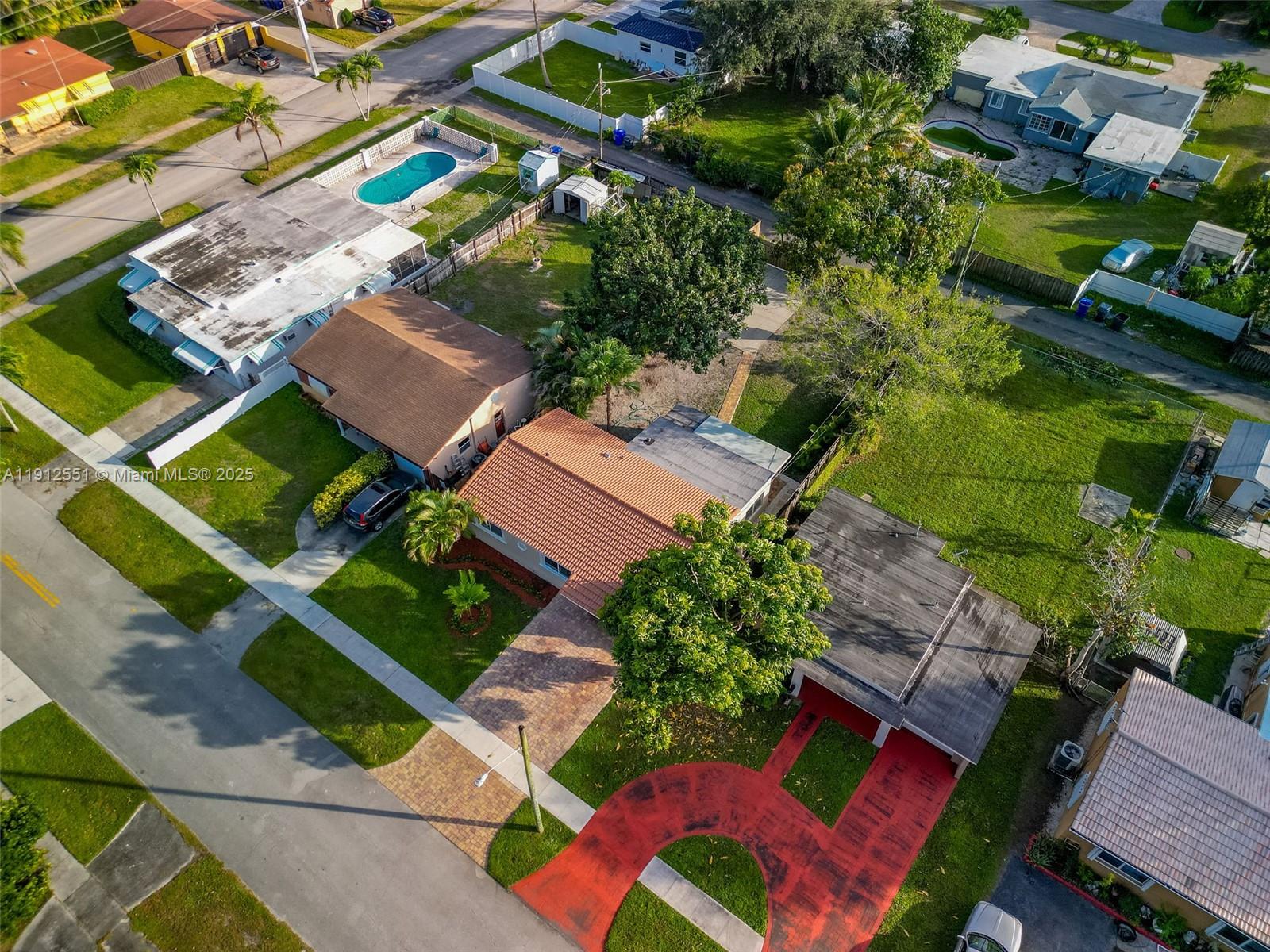 HOLLYWOOD PARK - Residential Lease