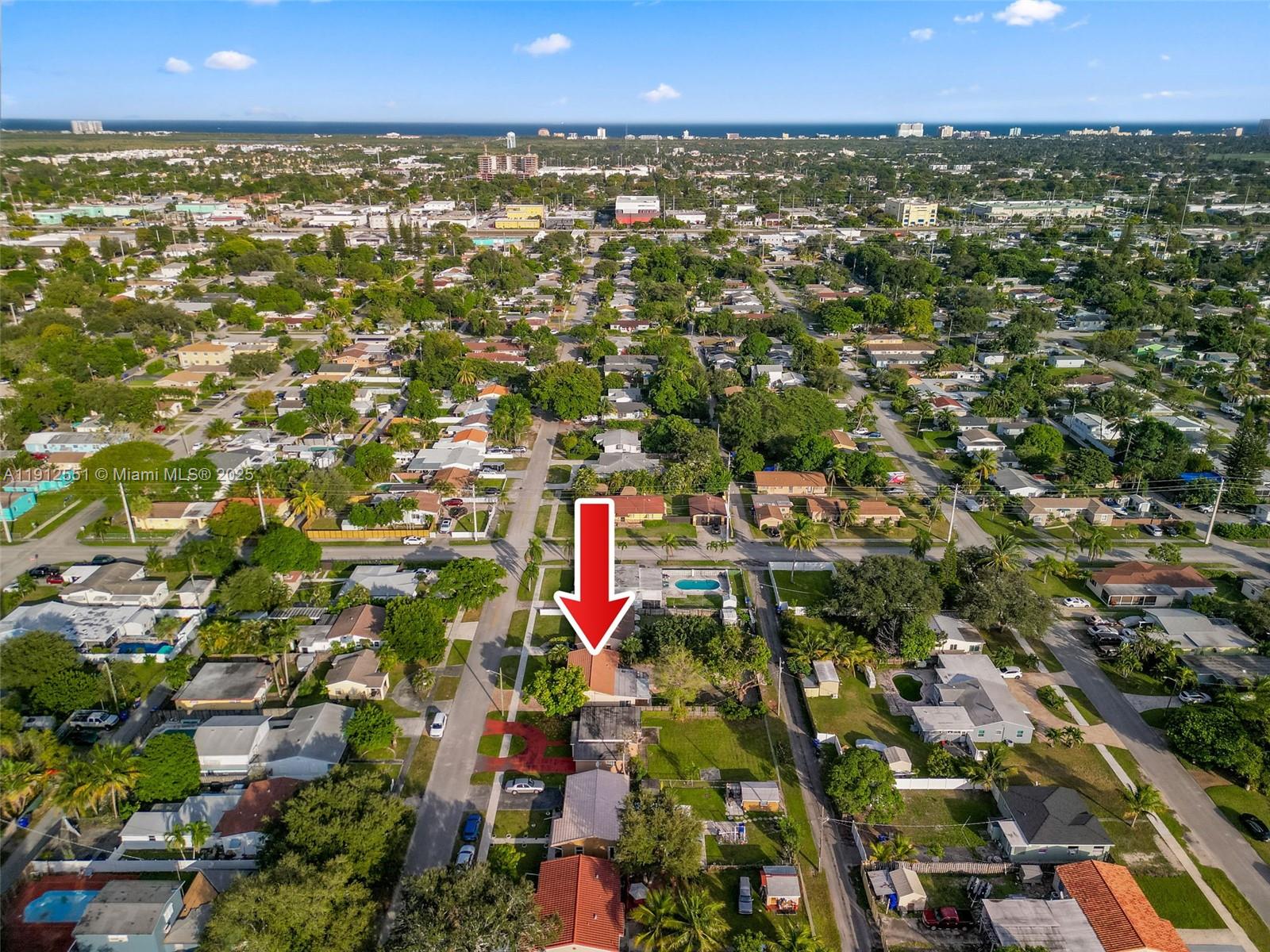 HOLLYWOOD PARK - Residential Lease