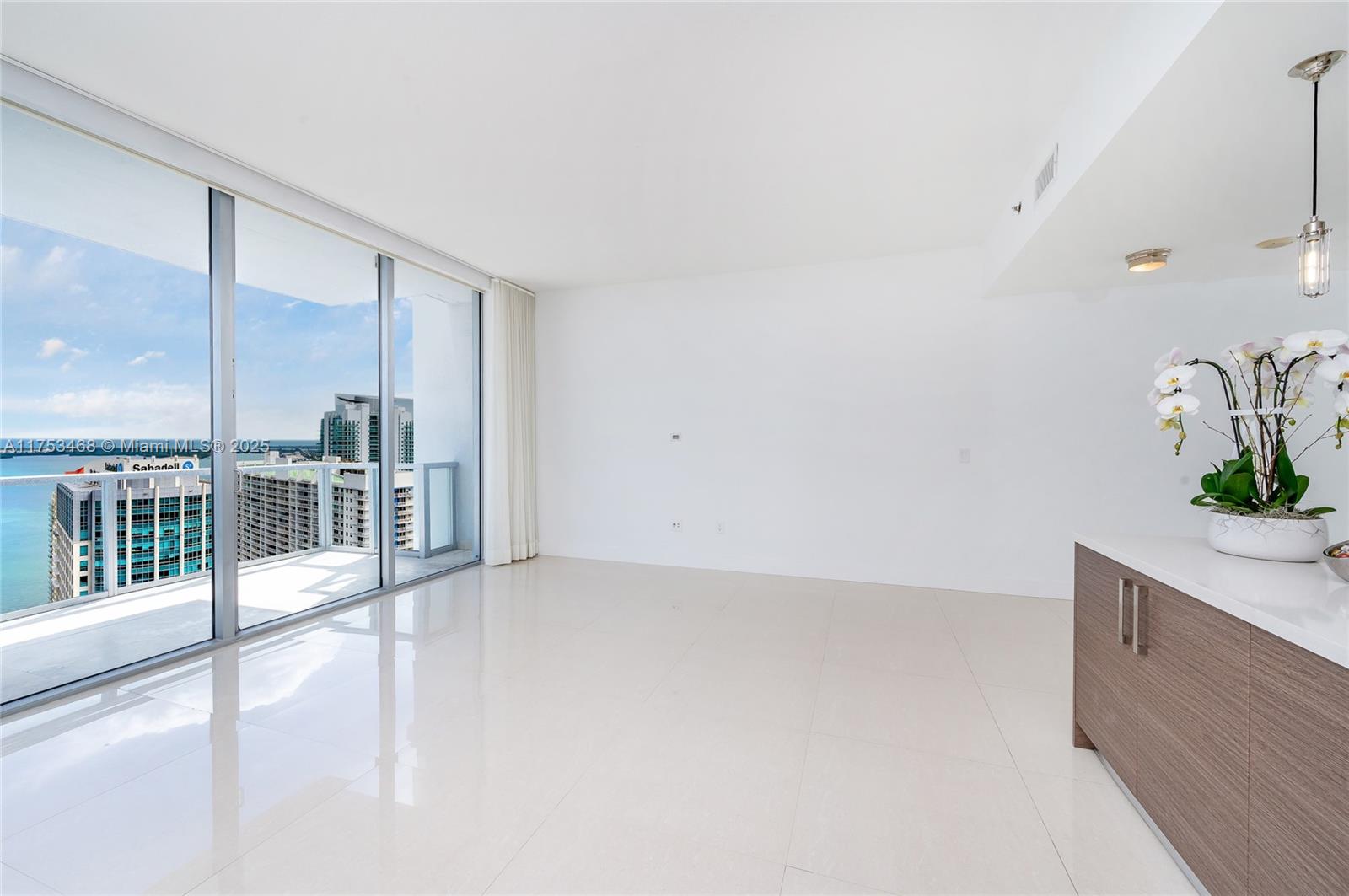 1060 Brickell Ave 4203, Miami, Broward County, Florida - 3 Bedrooms  
3 Bathrooms - 