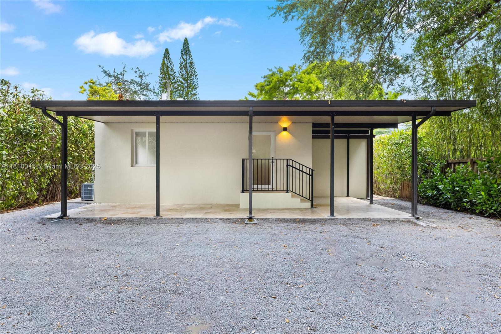 COLUMBIA PARK CORR PL - Residential