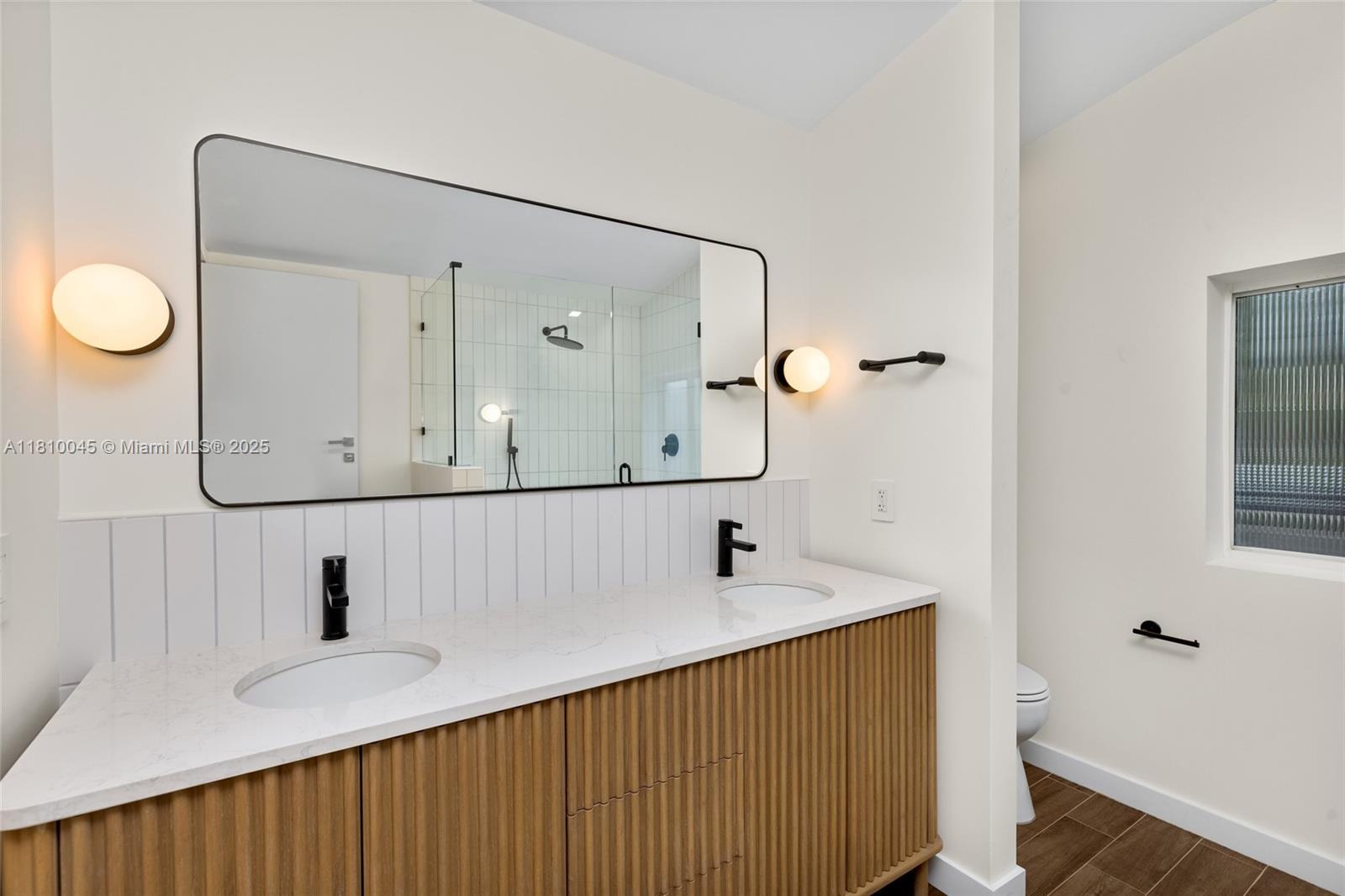 COLUMBIA PARK CORR PL - Residential