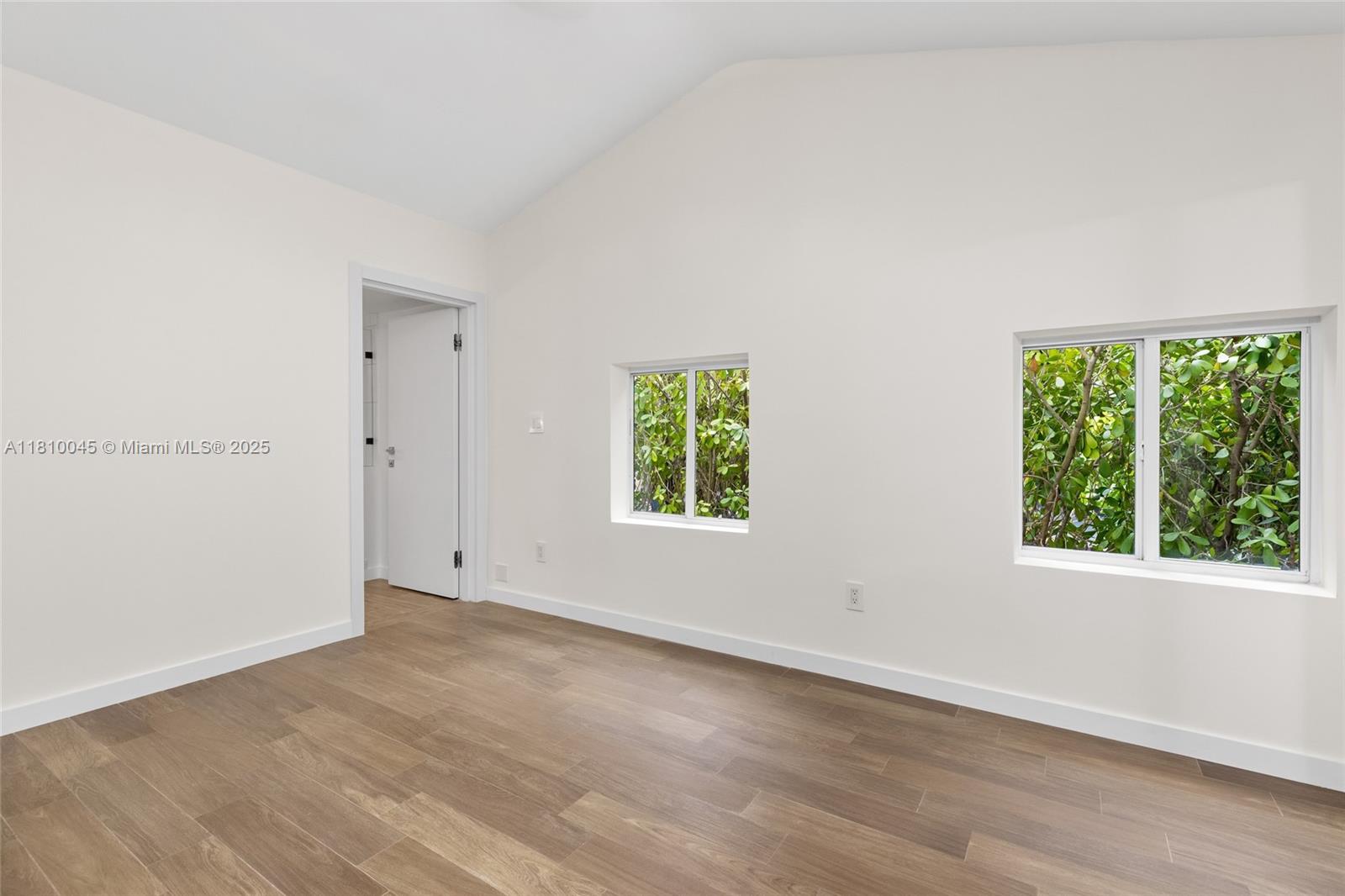 COLUMBIA PARK CORR PL - Residential