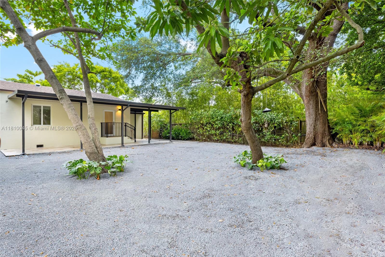 COLUMBIA PARK CORR PL - Residential