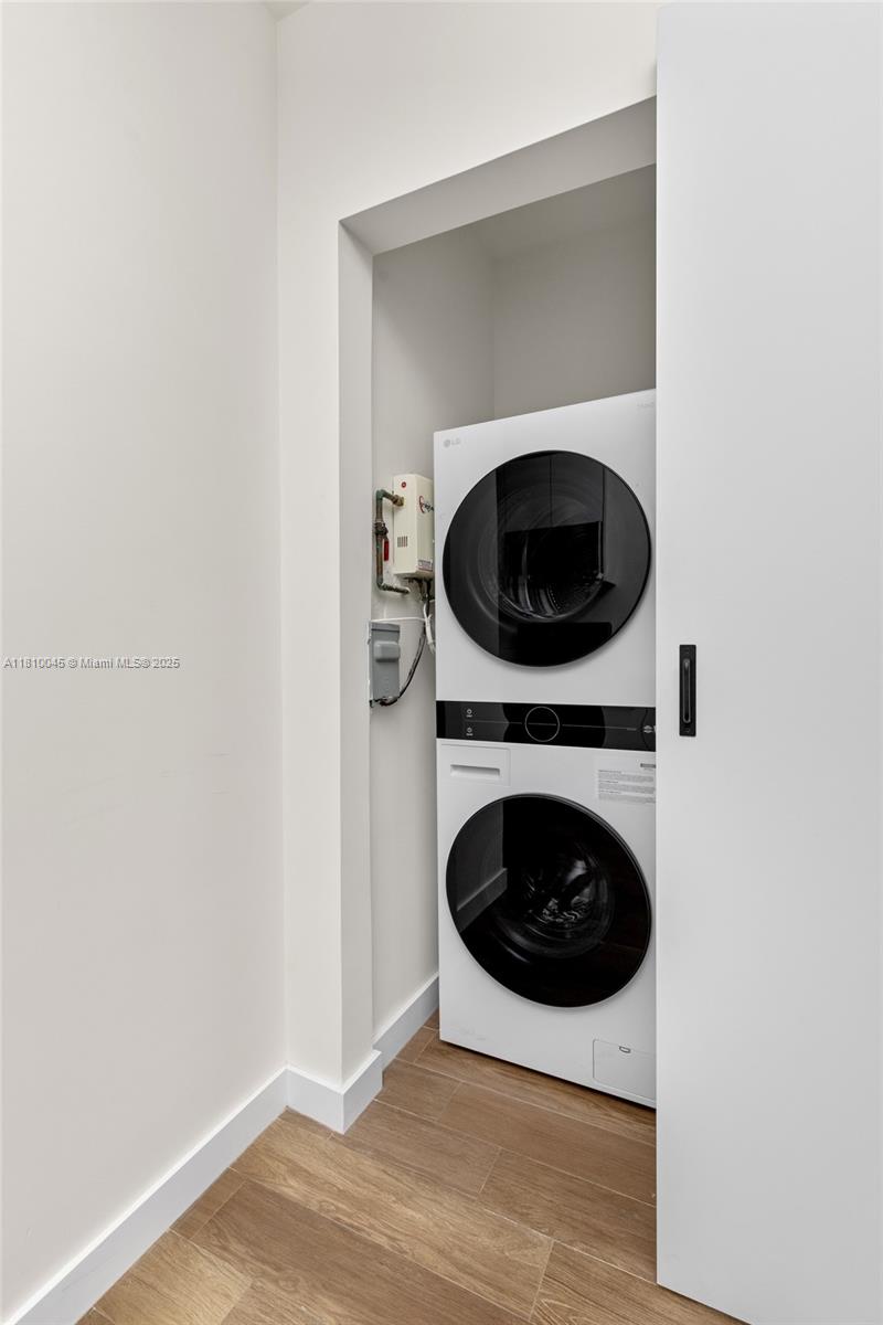 COLUMBIA PARK CORR PL - Residential