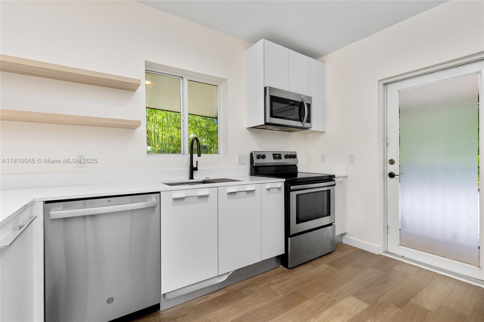 COLUMBIA PARK CORR PL - Residential