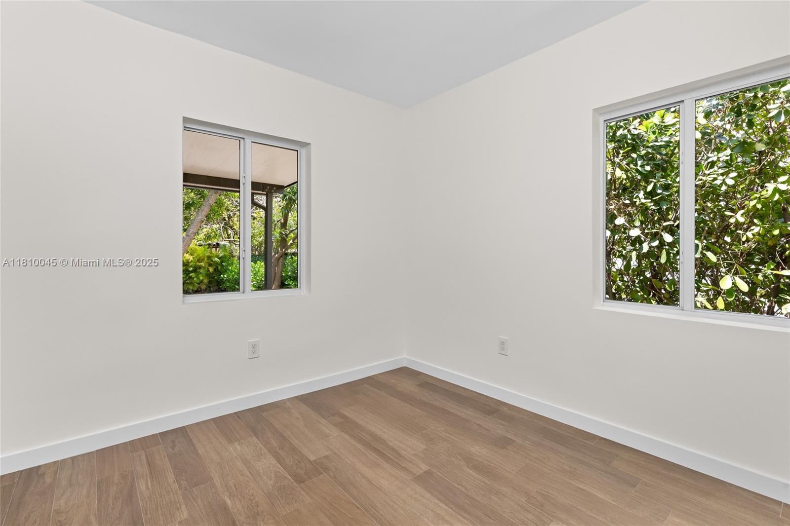 COLUMBIA PARK CORR PL - Residential