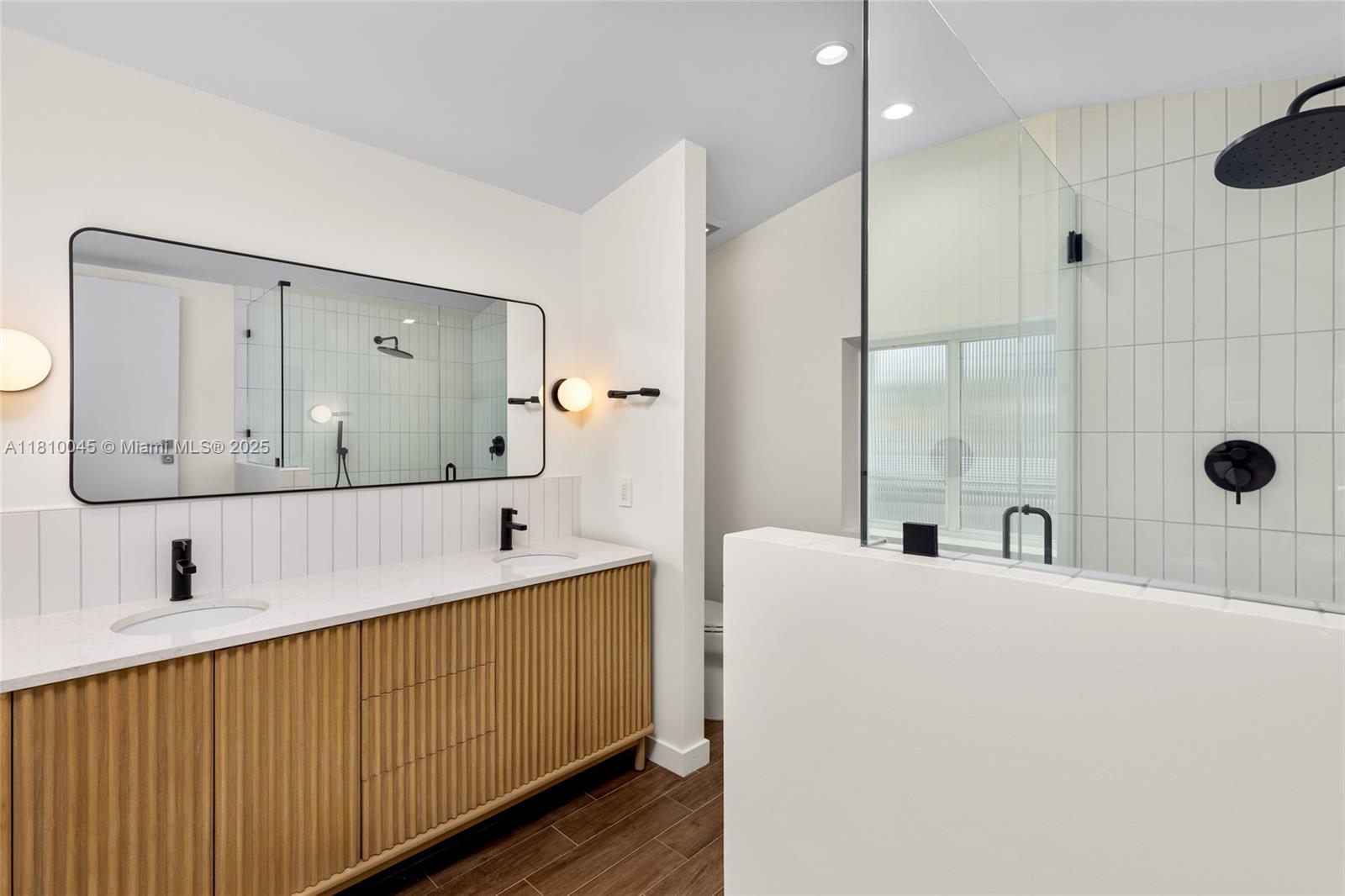 COLUMBIA PARK CORR PL - Residential
