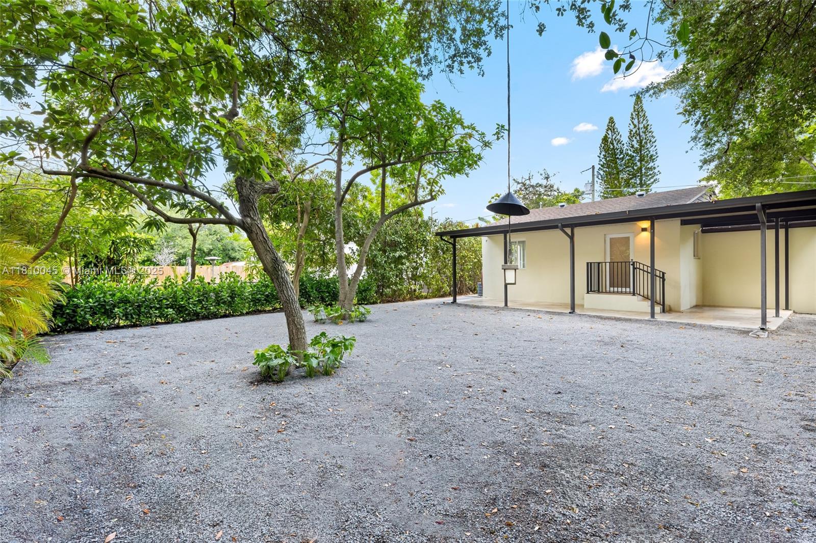 COLUMBIA PARK CORR PL - Residential
