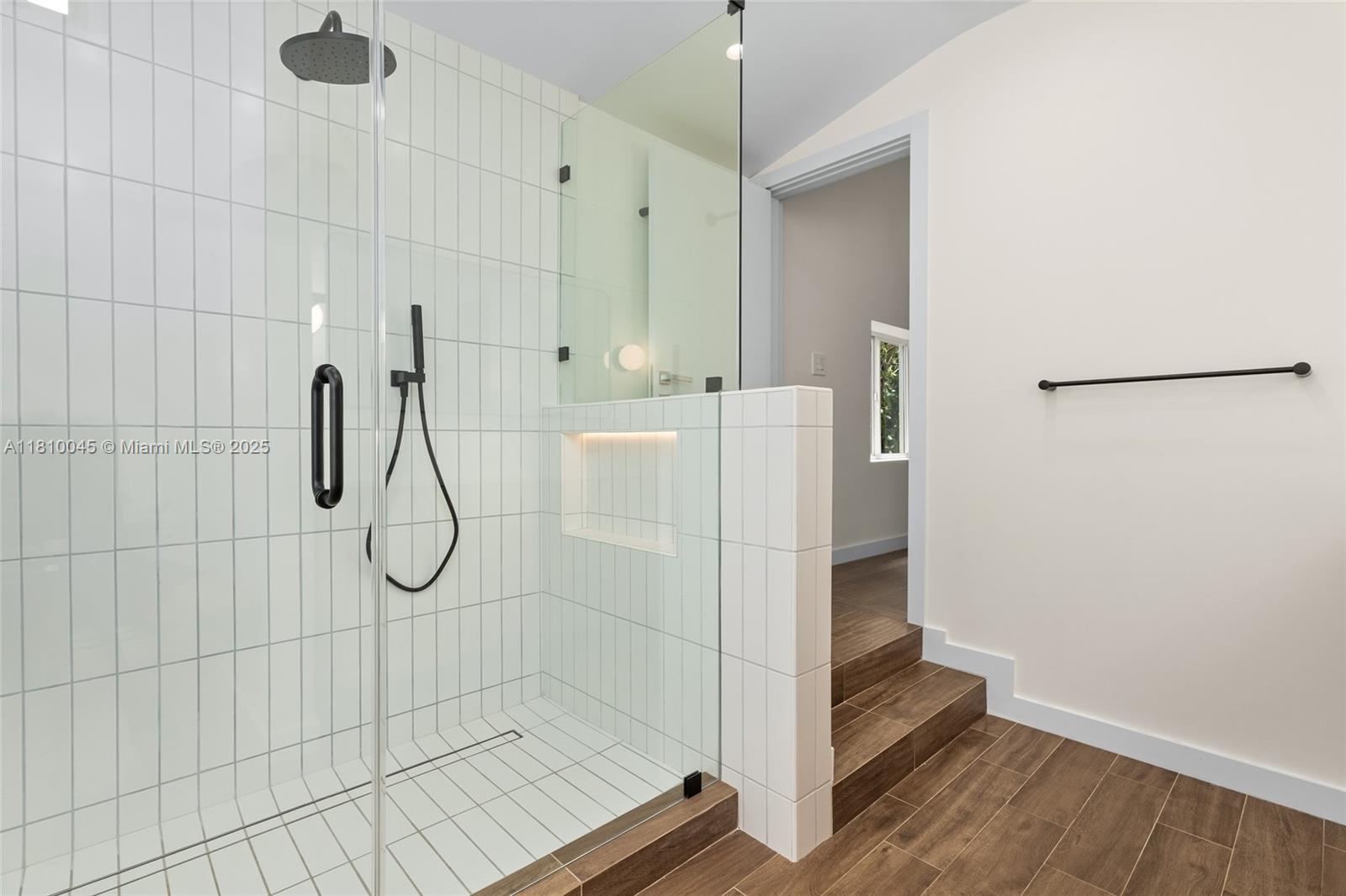 COLUMBIA PARK CORR PL - Residential