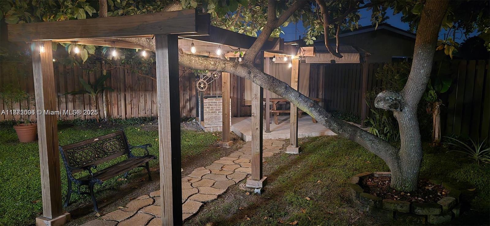 BREEZE HAVEN NO 4 - Residential