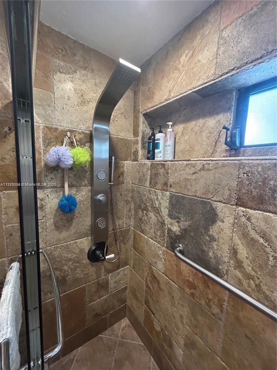 BREEZE HAVEN NO 4 - Residential