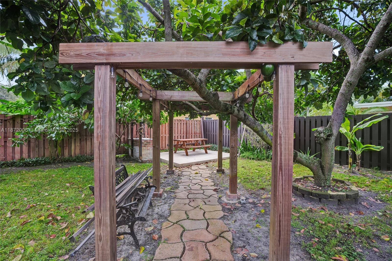 BREEZE HAVEN NO 4 - Residential