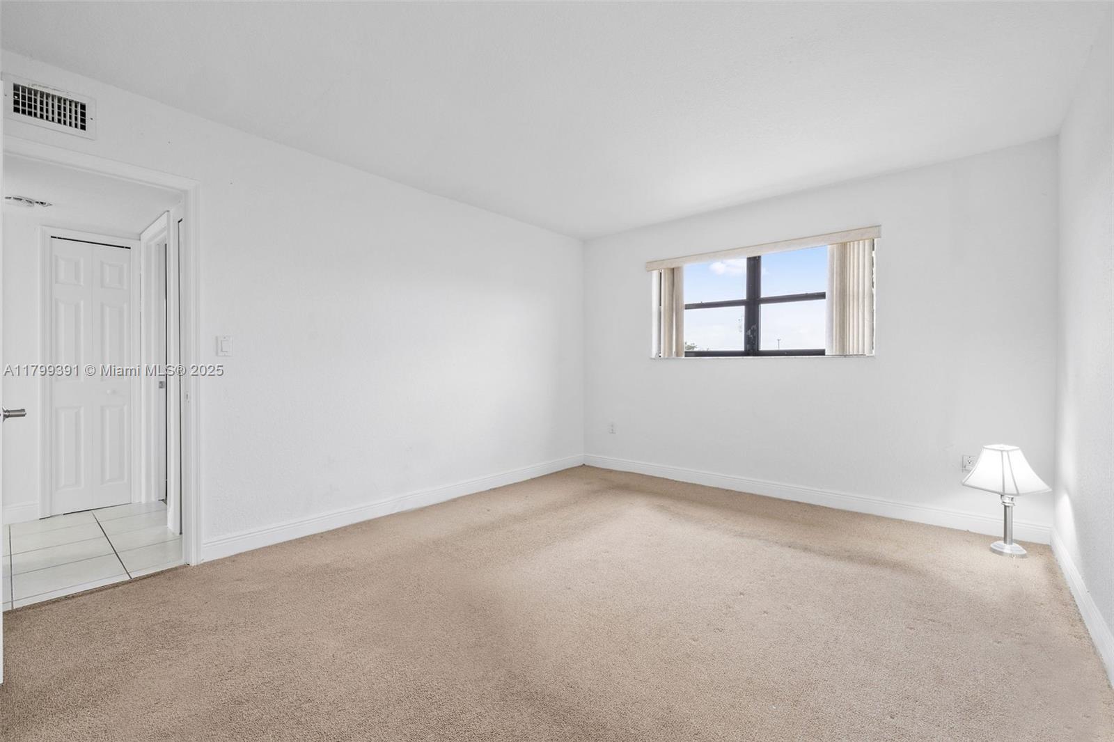 VISIONS AT FOUNTAINBLEAU - Residential