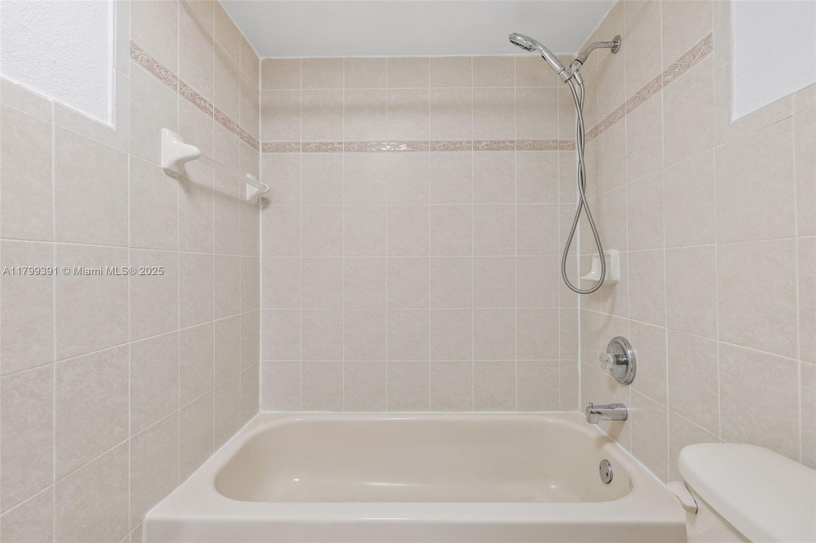 VISIONS AT FOUNTAINBLEAU - Residential