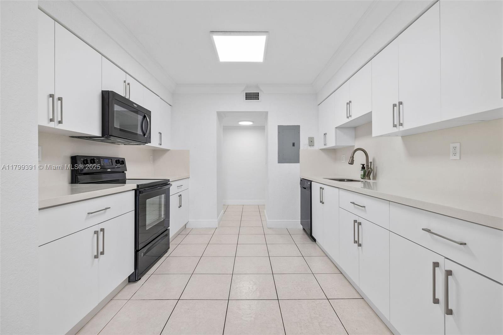 VISIONS AT FOUNTAINBLEAU - Residential