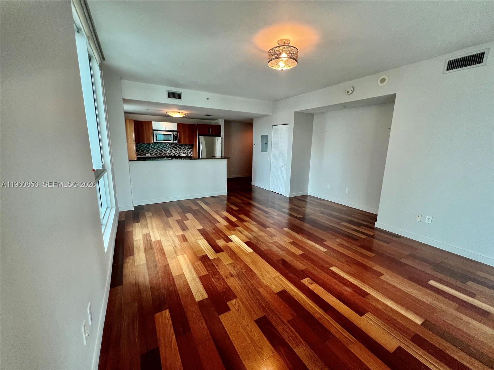 300 S Biscayne Blvd 1601