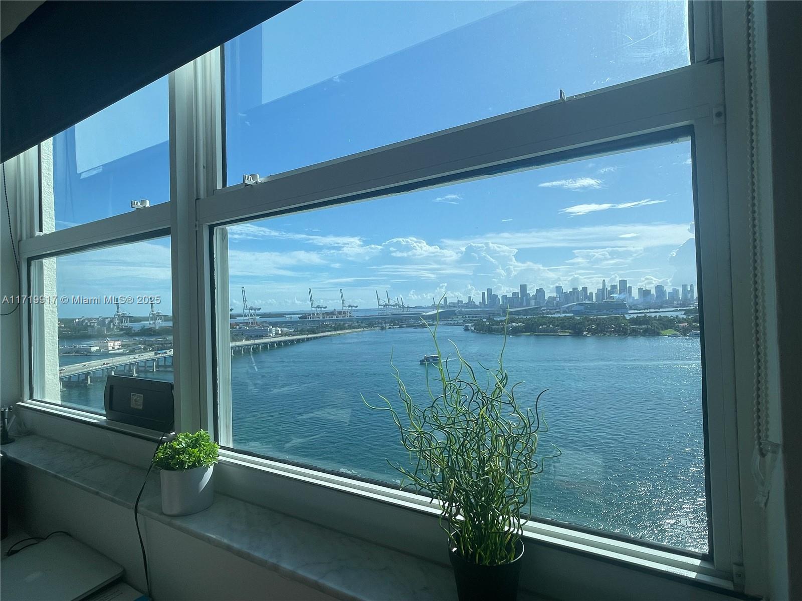 THE FLORIDIAN CONDO - Residential