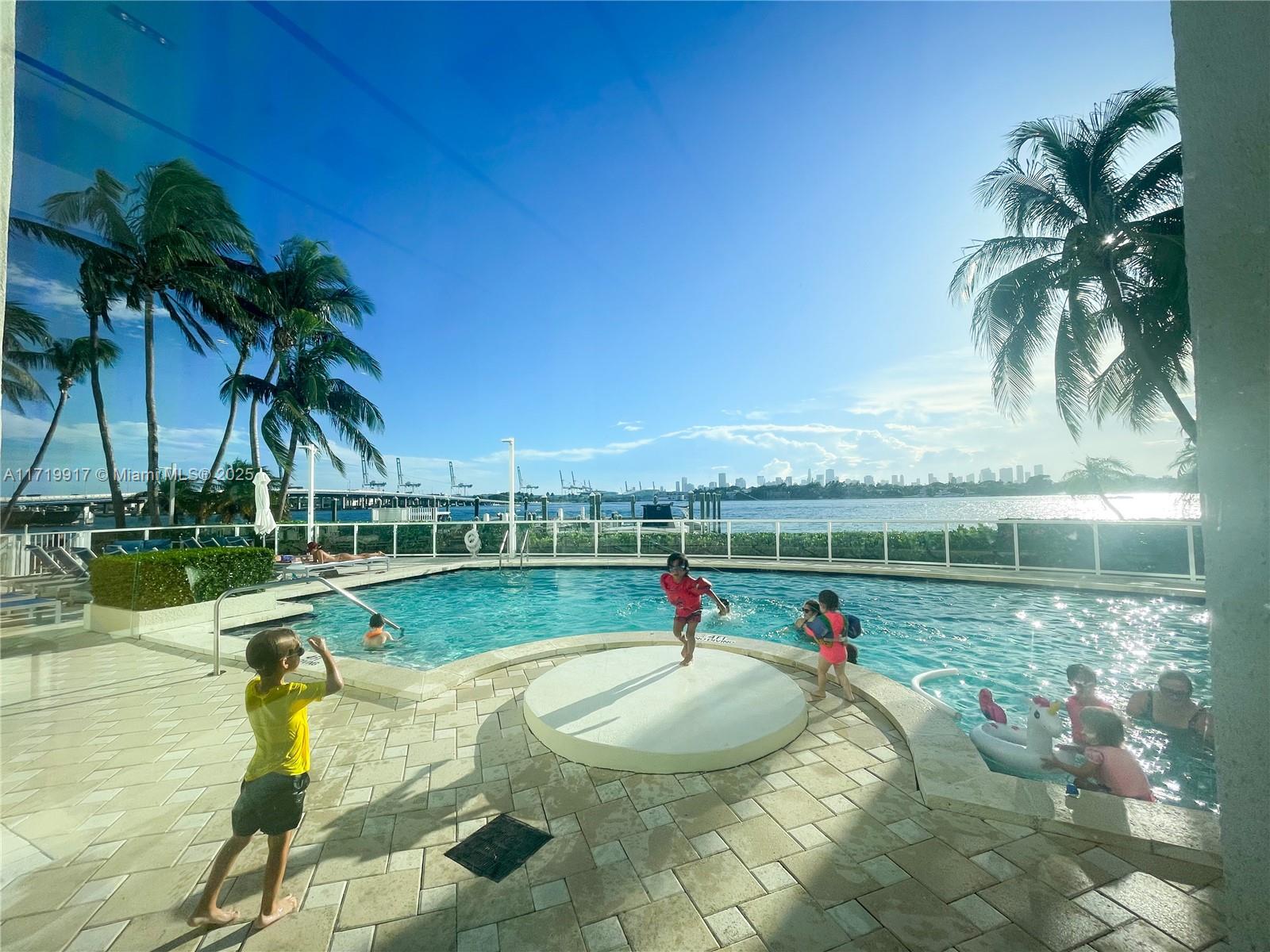 THE FLORIDIAN CONDO - Residential