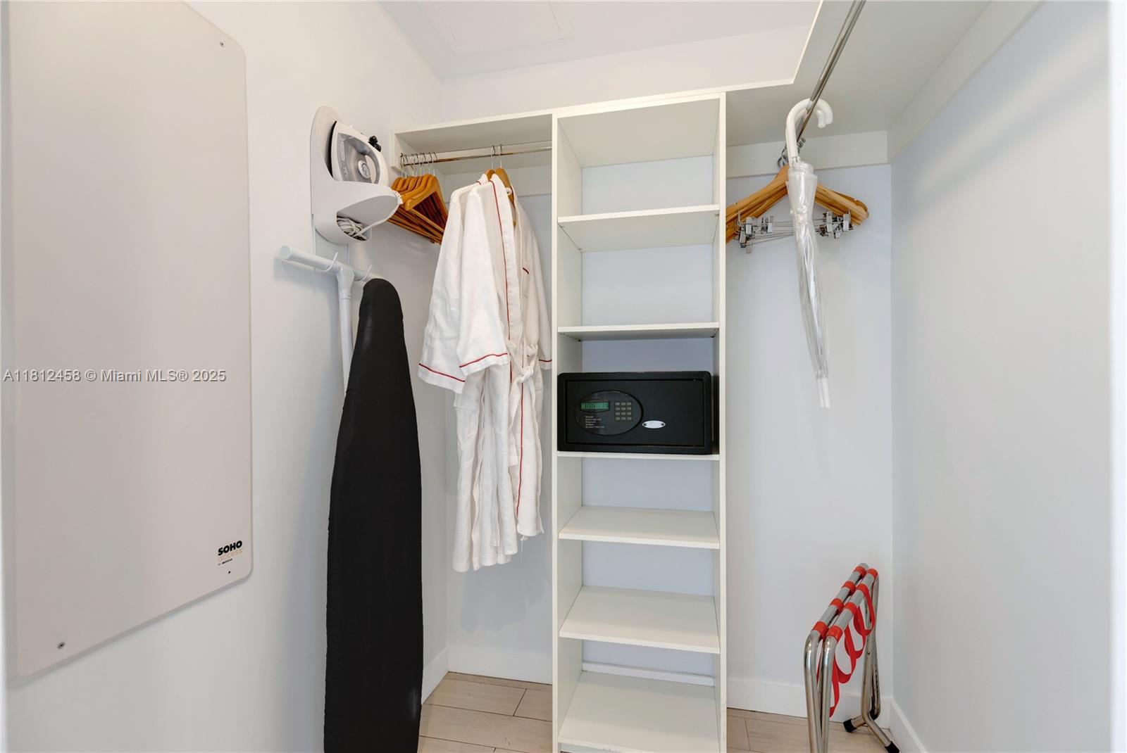 BEACHWALK CONDOMINIUM - Residential